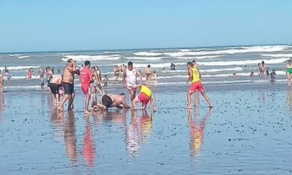 Habló la hija del bañista agredido por los guardavidas de Playa Unión: “Son unos salvajes, no están preparados”