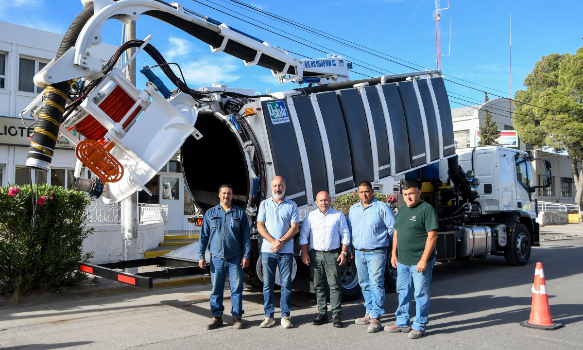 El intendente destacó la inversión para comprar un nuevo camión desobstructor para Madryn