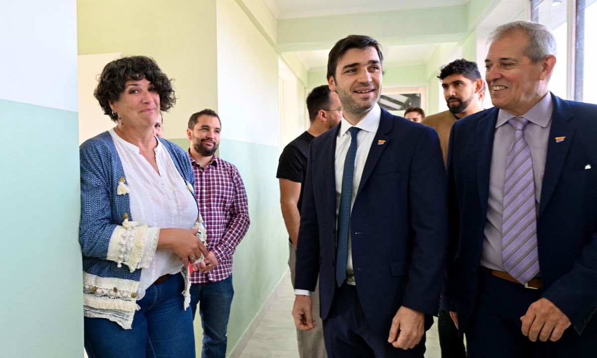 Torres recorrió la obra de ampliación en la Escuela N° 767 de Esquel: “Esta obra estuvo pendiente por más de 15 años”