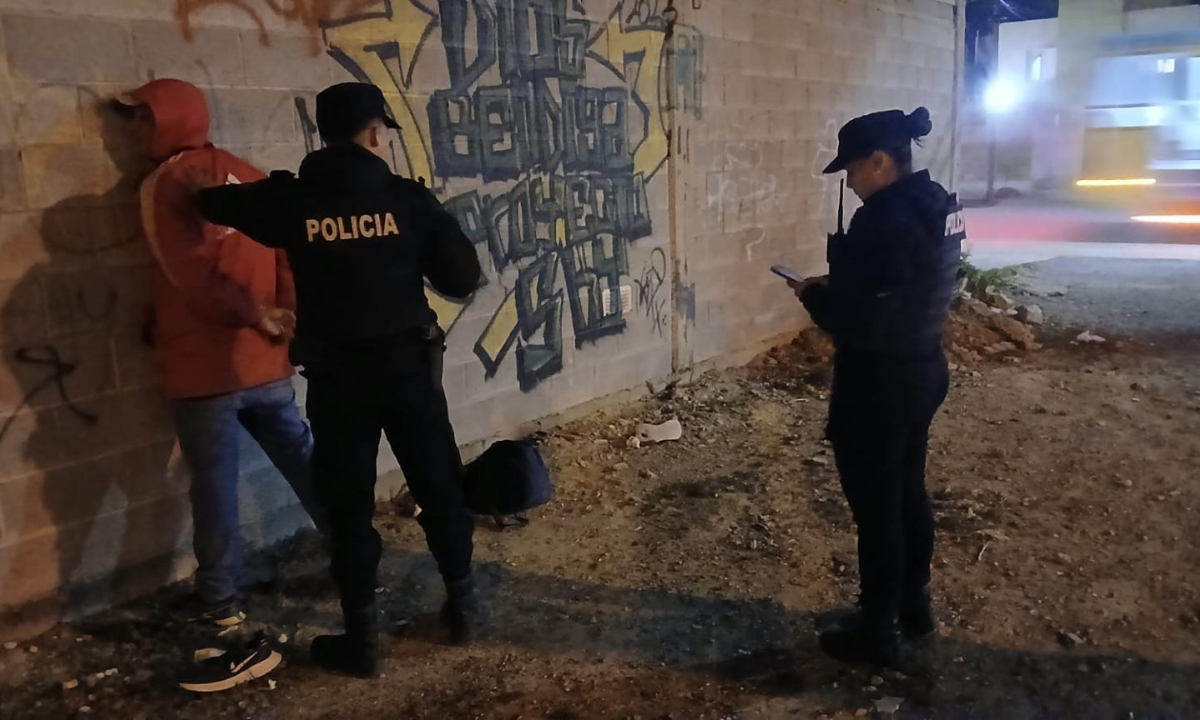 Detienen a hombre con pedido de captura vigente