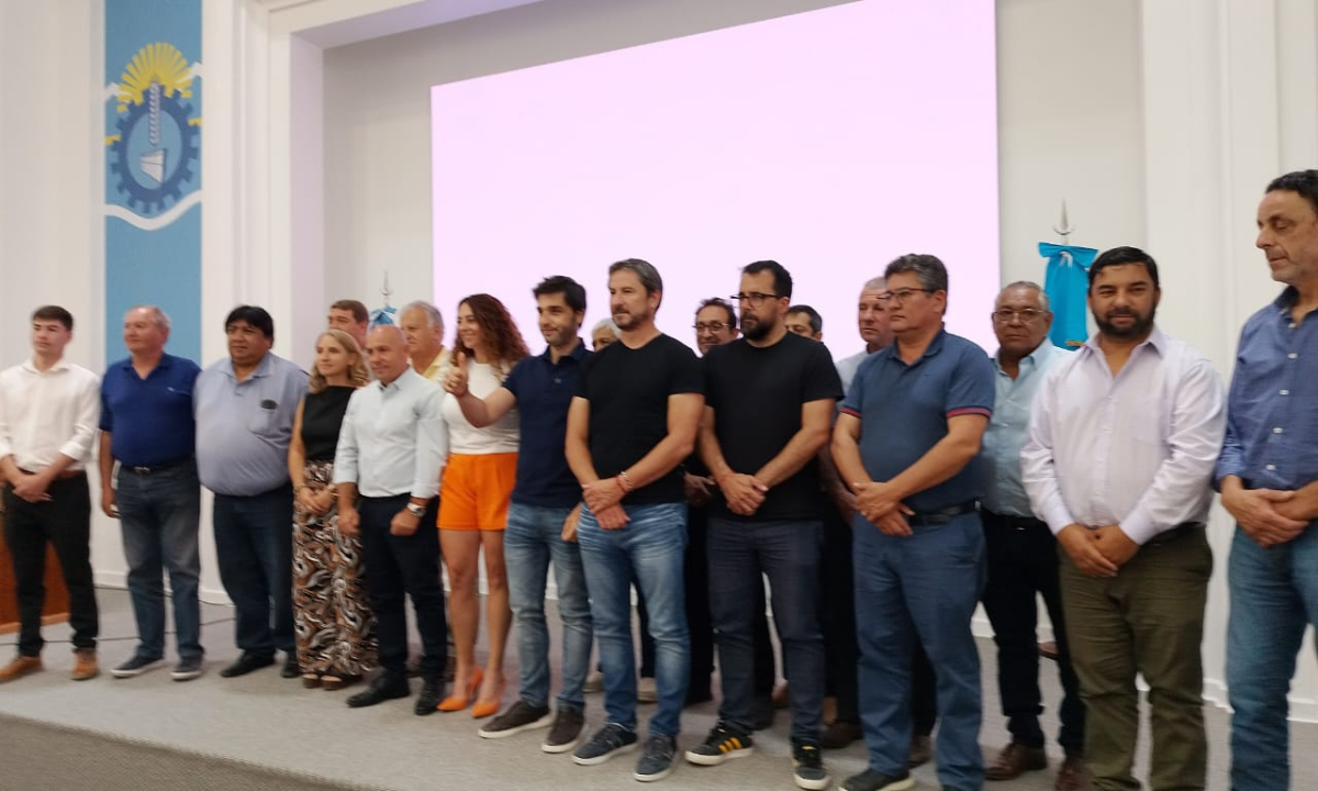 Provincia y municipios firmaron un acuerdo histórico para el ordenamiento fiscal en Chubut