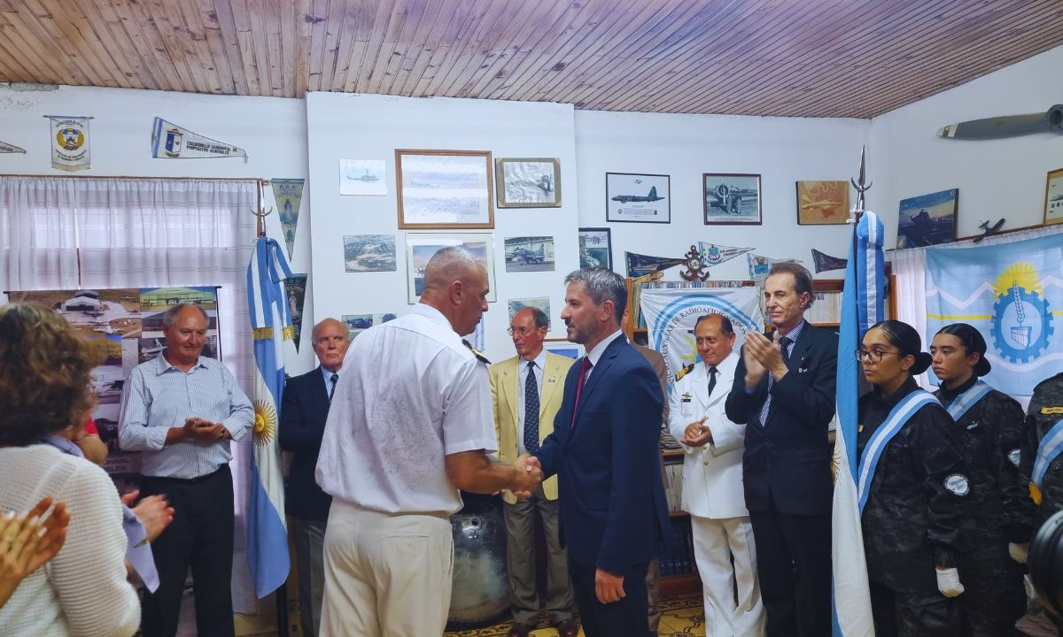 Merino participó del acto por los 60 años de Instituto Aeronaval