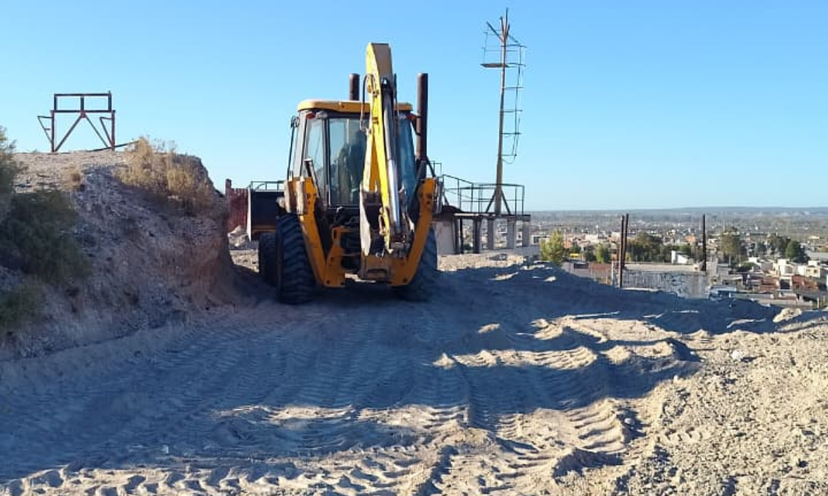 Comenzó la demolición de la calera de Trelew