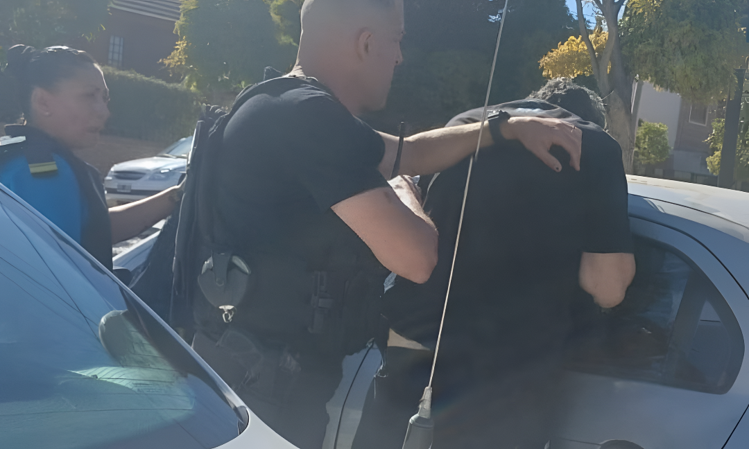 Trelew: ex secretario académico de la universidad procesado por robarle la cartera a una jubilada docente