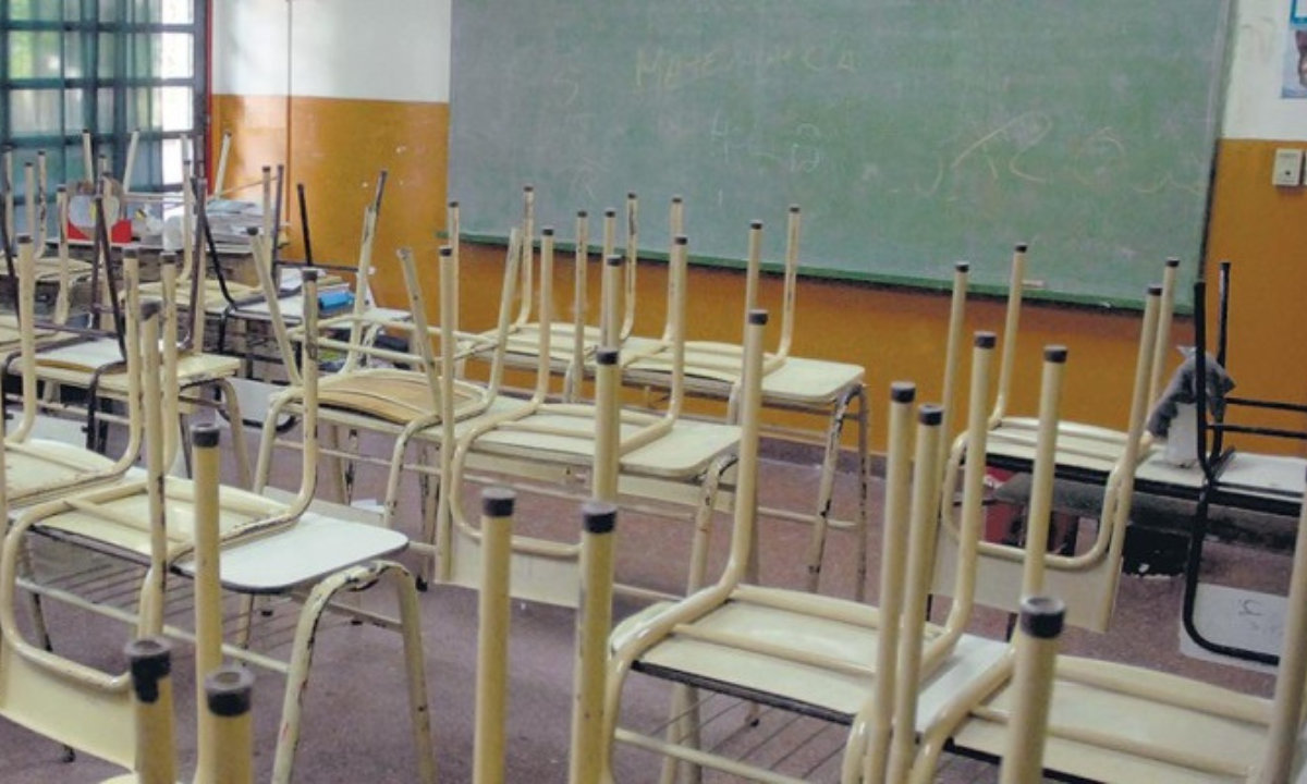 Docentes inician paro de 24 horas para el jueves y convocan a concentrarse frente al Ministerio de Educación