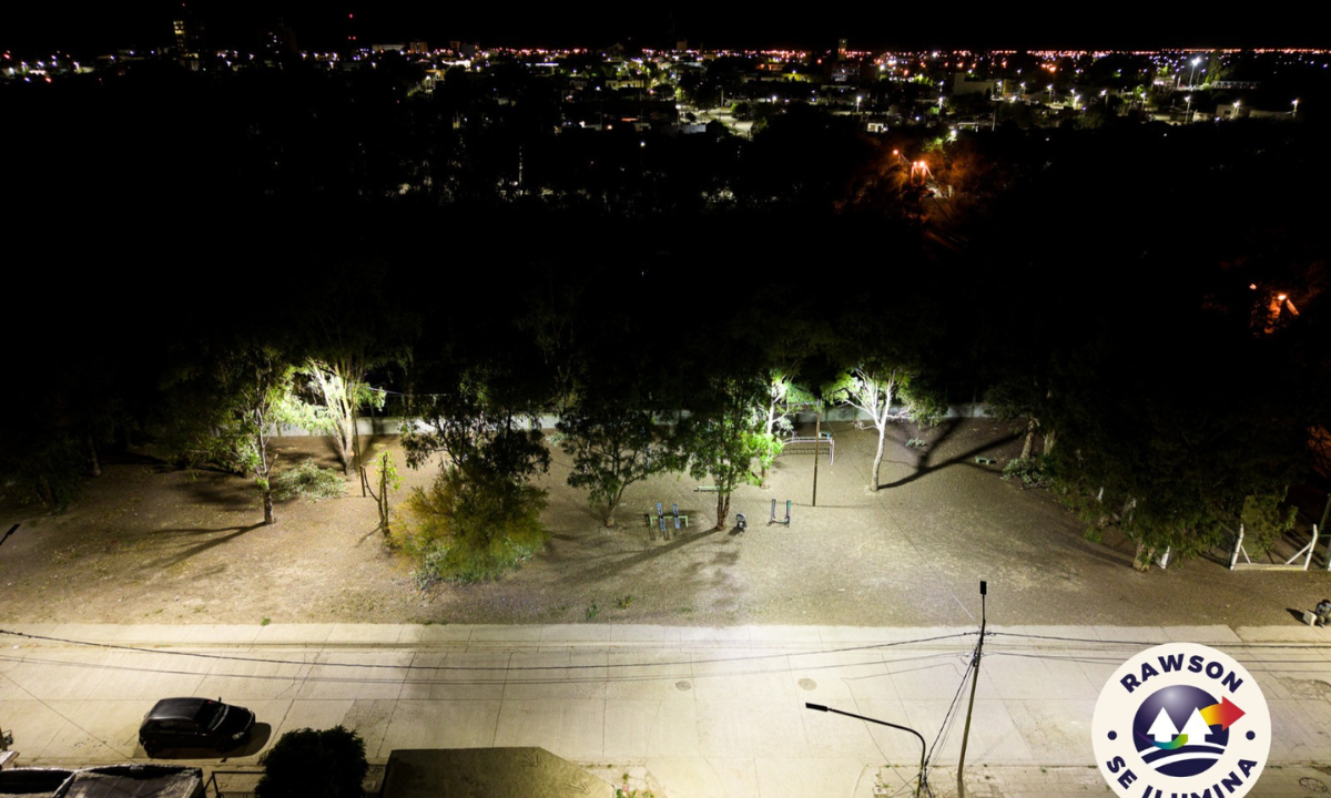 Vecinos del B° Hunt destacan el recambio de luminarias LED