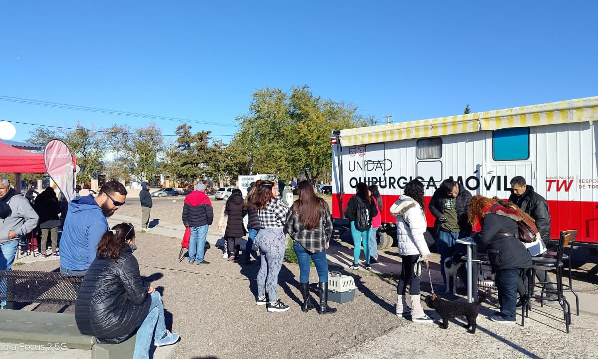 Trelew celebró el Día del Animal con actividades en la Laguna Chiquichano