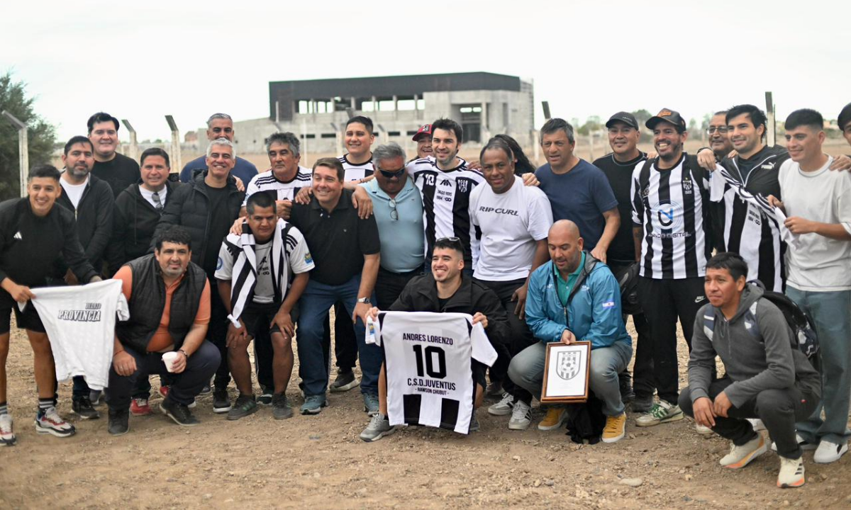 Torres destacó el acompañamiento de la comunidad en la inauguración del Salón “Diego Rois” del Club Juventus