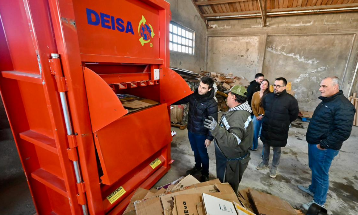 Torres y Taccetta recorrieron la obra del nuevo módulo de la Planta de Tratamiento de Residuos en Esquel