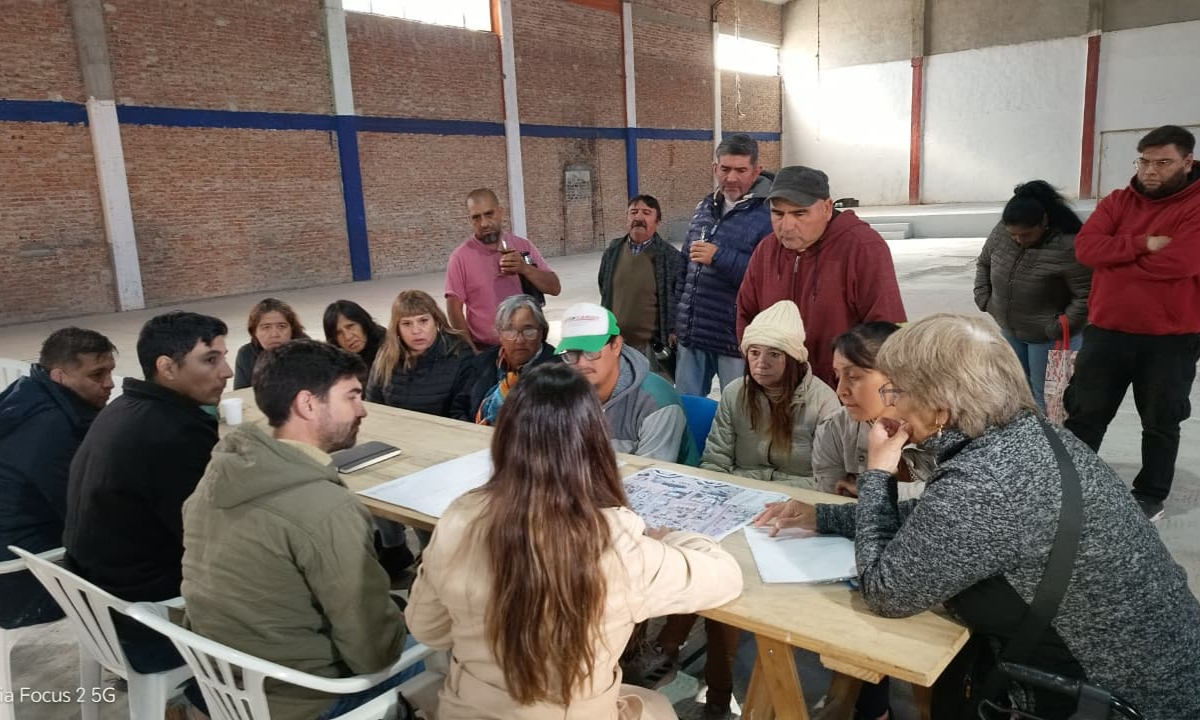 Trelew: avanzan gestiones para la regularización de títulos de propiedad en barrios
