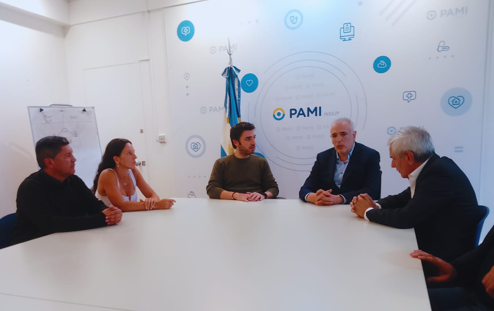 Optimismo del Gobierno para que en los próximos días se resuelva el conflicto con PAMI