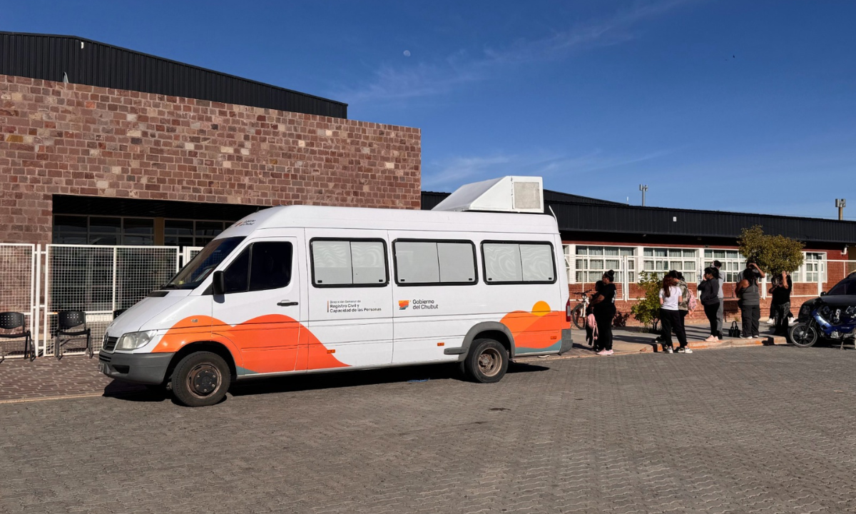 Más de 1.400 vecinos ya realizaron trámites con el Registro Civil Móvil en Chubut