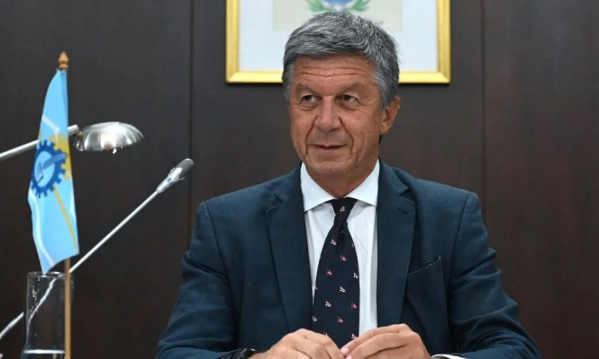 Férrea defensa desde el radicalismo al ministro de Educación