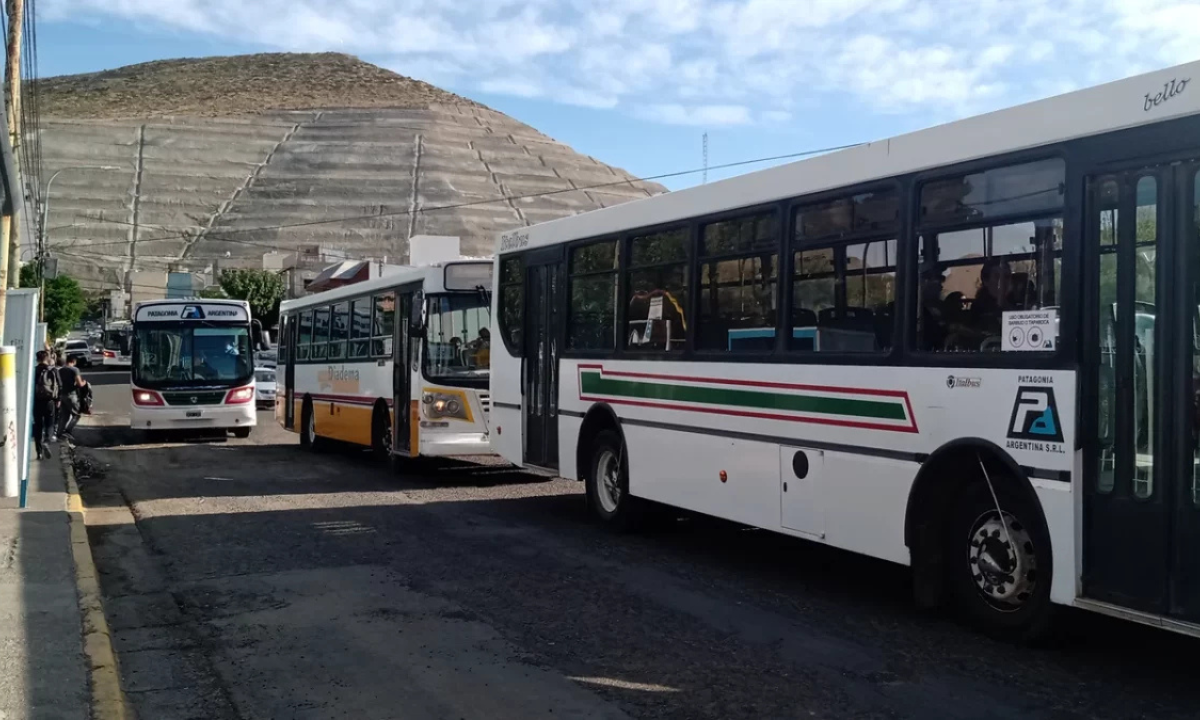 Comodoro Rivadavia podría quedarse sin transporte urbano desde el lunes
