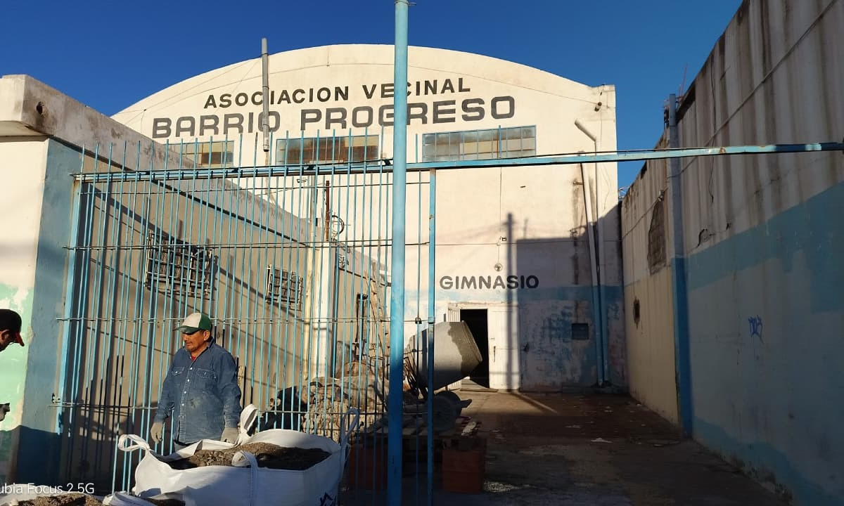 Avanzan las obras de refacción en la vecinal del barrio Progreso