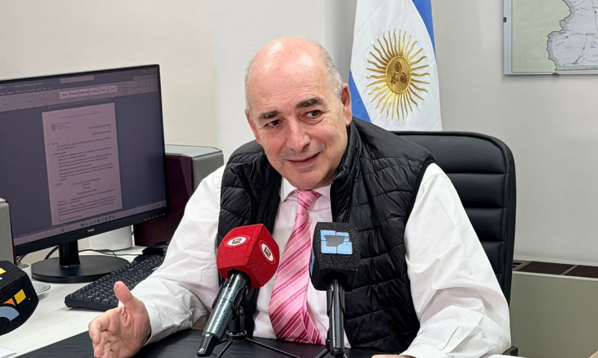 Tullio brindó asesoramiento como experto electoral internacional en preparatorias de elecciones presidenciales en Colombia