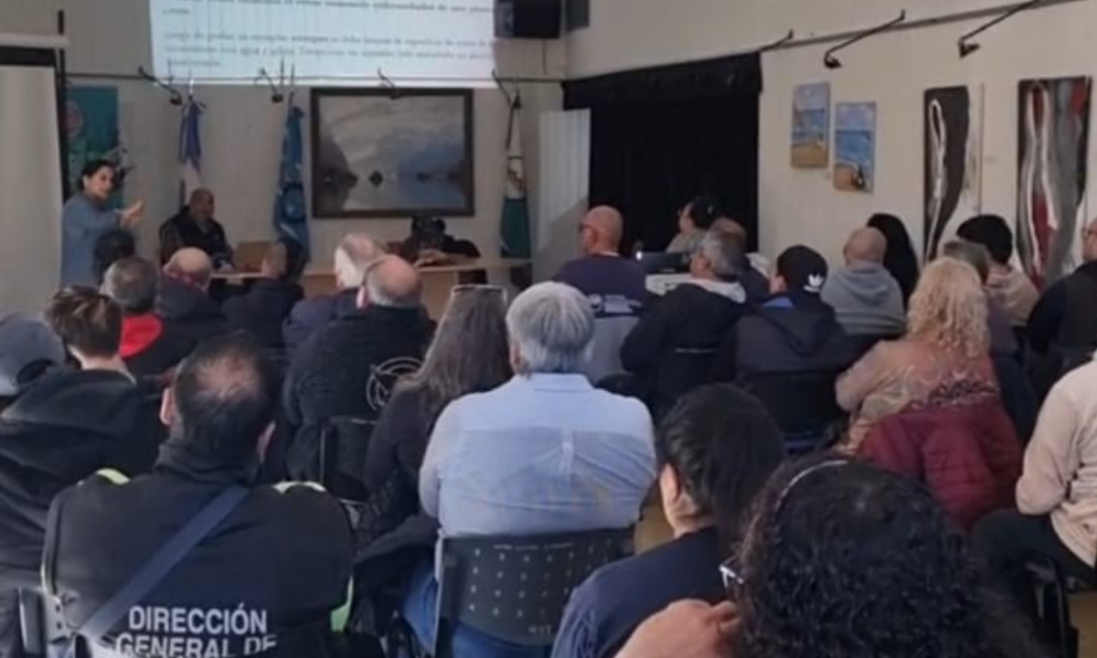 Rawson inició capacitaciones de poda junto al INTA y técnicos municipales