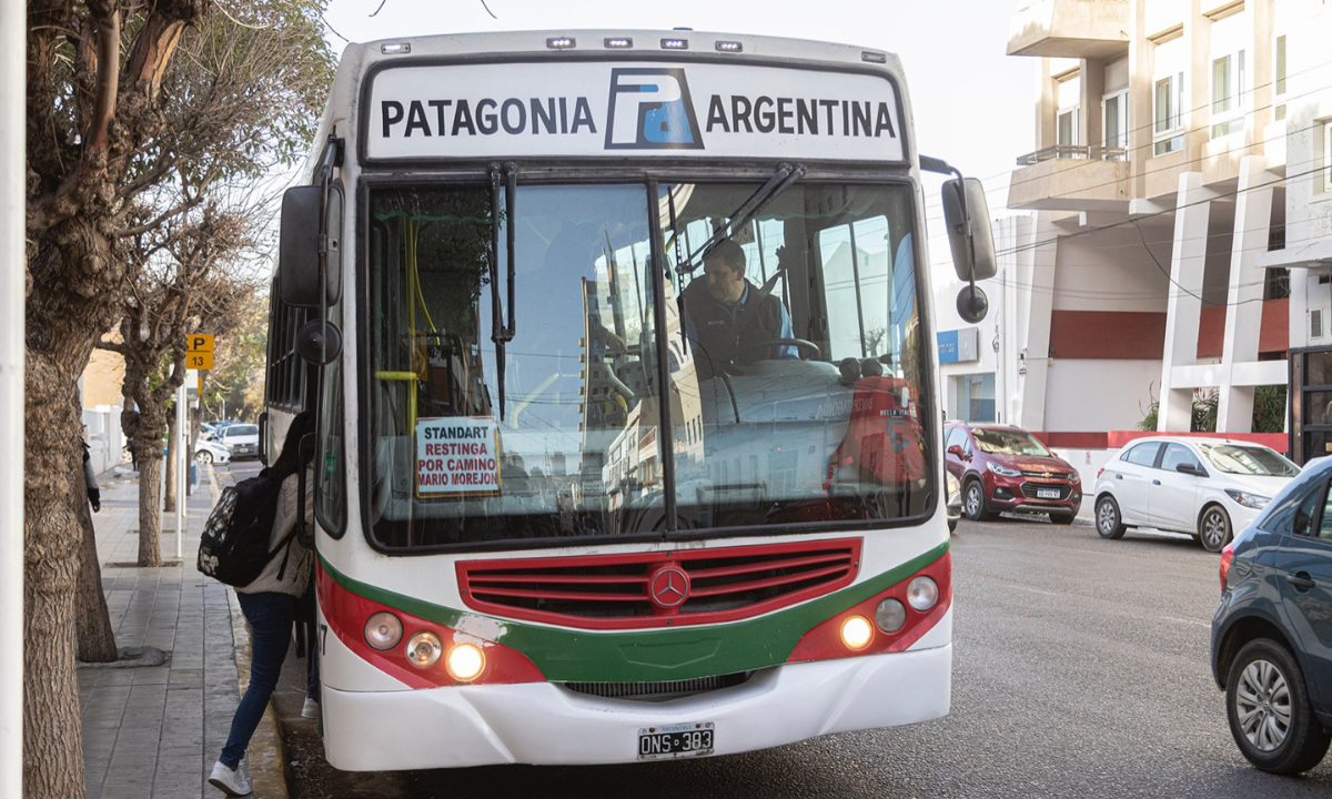 El transporte de pasajeros en Comodoro Rivadavia se realiza normalmente