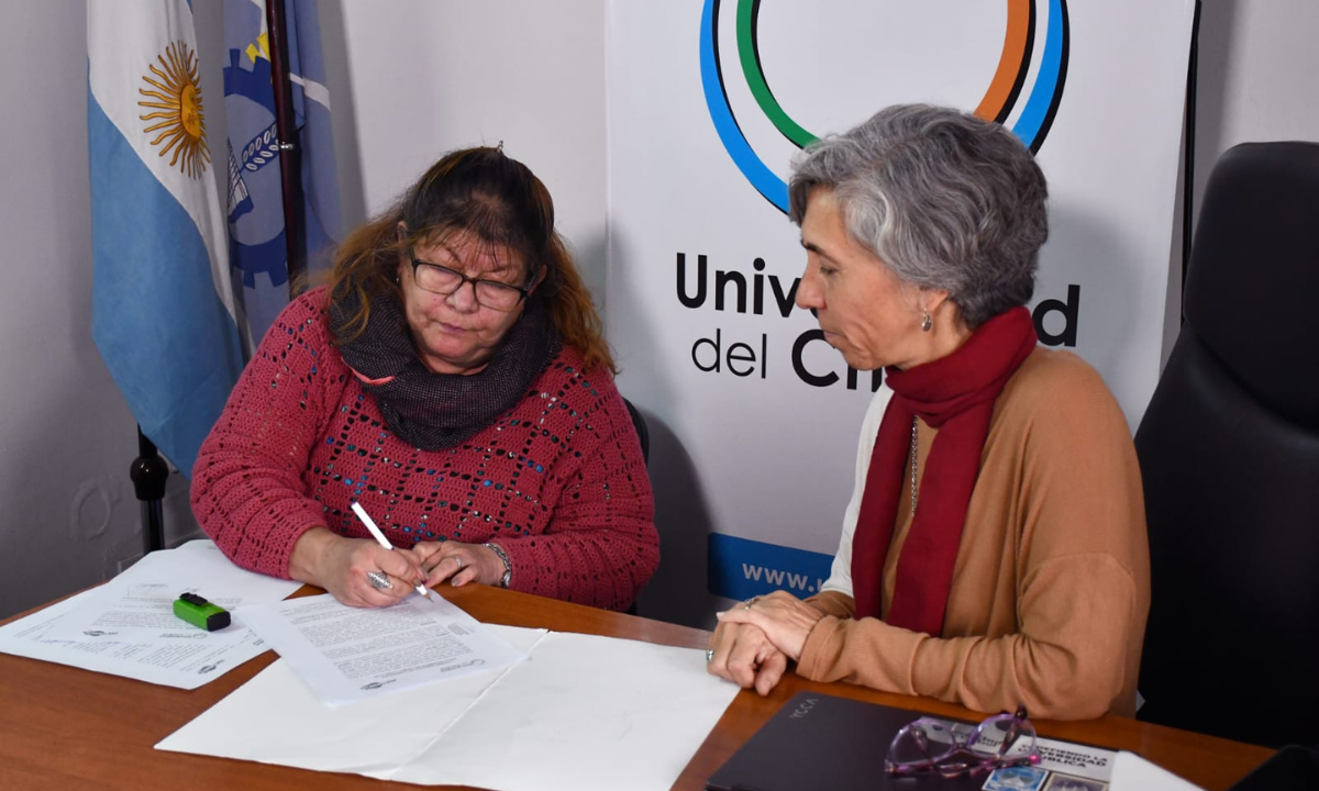 La Universidad del Chubut firmó un acuerdo para impulsar prácticas profesionales