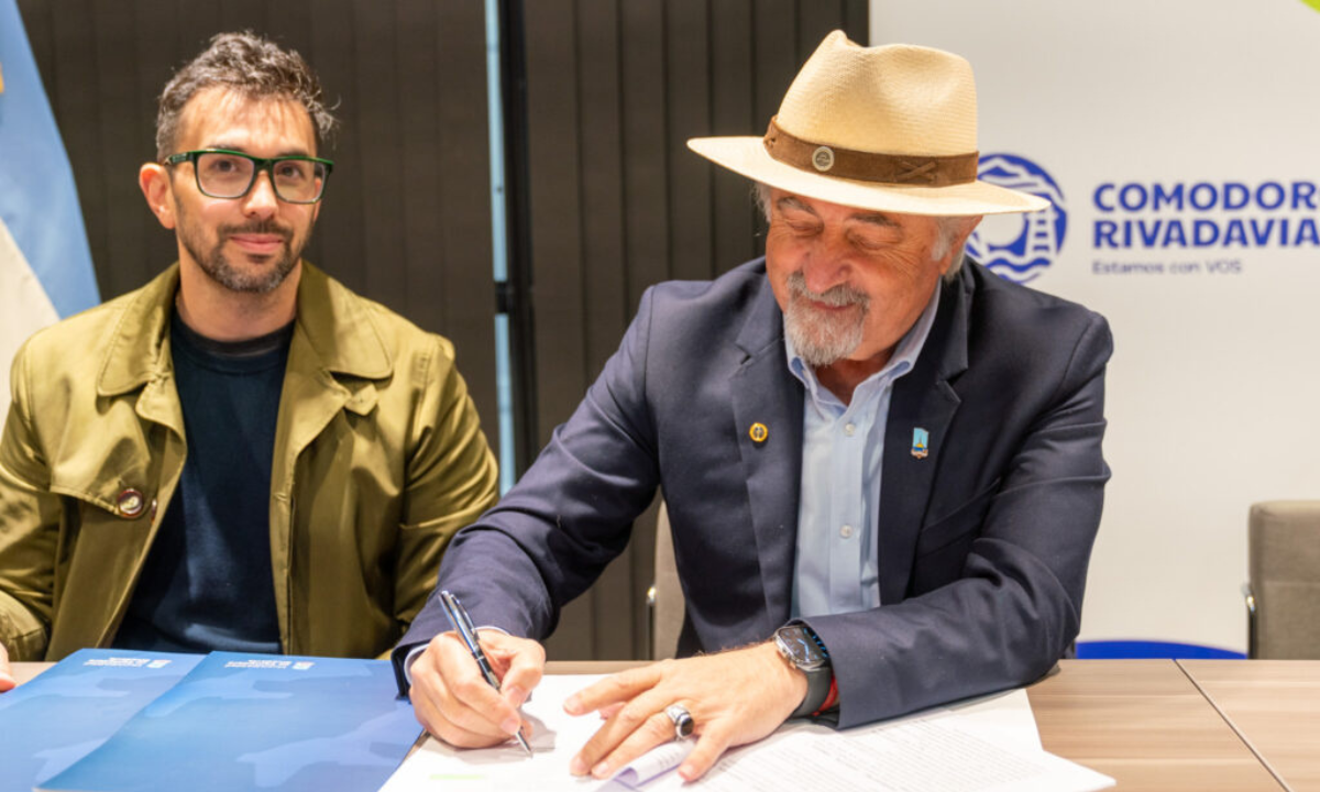 Macharashvili firmó la concesión del transporte urbano y destacan el paso definitivo para regularizar el servicio