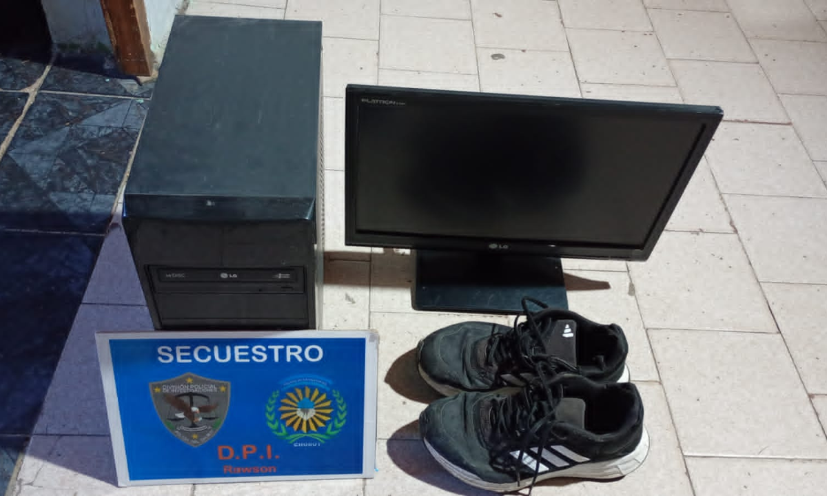 Rawson: recuperaron equipos robados del Registro de la Propiedad tras allanamientos