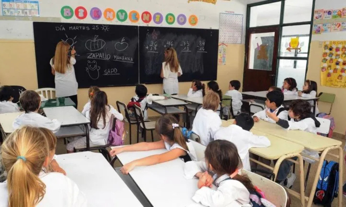 Hay 8.000 alumnos menos