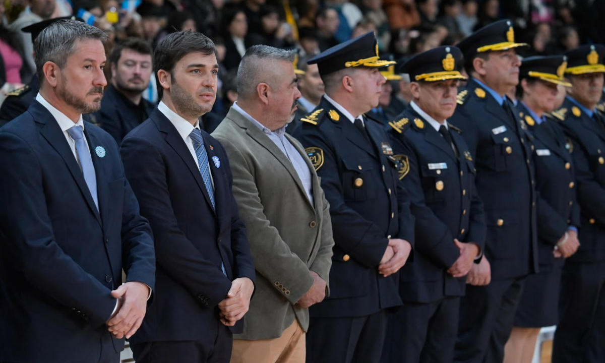 Torres confirmó la construcción de la Escuela de Cadetes y anunció el primer plan de viviendas para la Policía del Chubut
