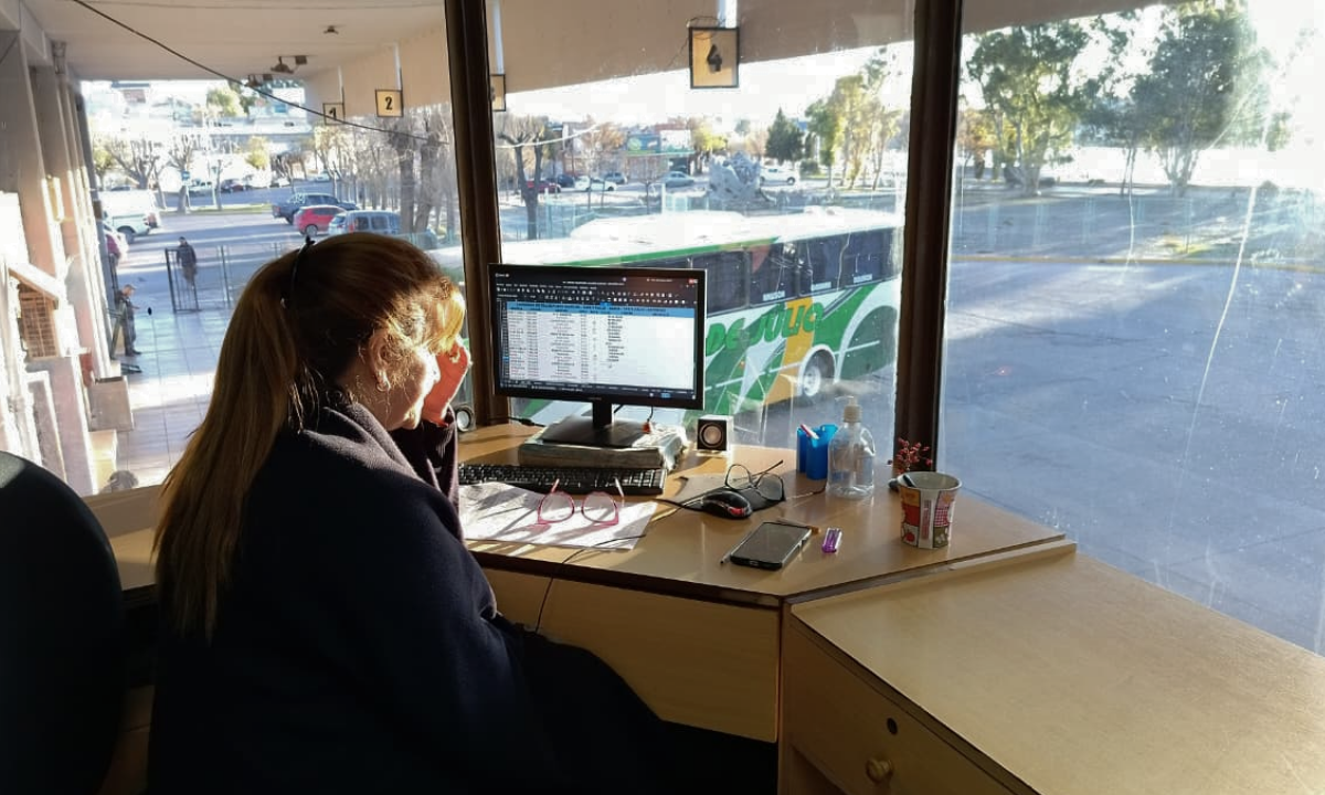 La Terminal de Ómnibus de Trelew habilitó una línea de WhatsApp para consultas sobre horarios y servicios