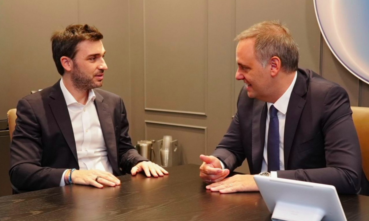 Ignacio Torres calificó como «tardía» la salida de Adorni y destacó la llegada de Santilli