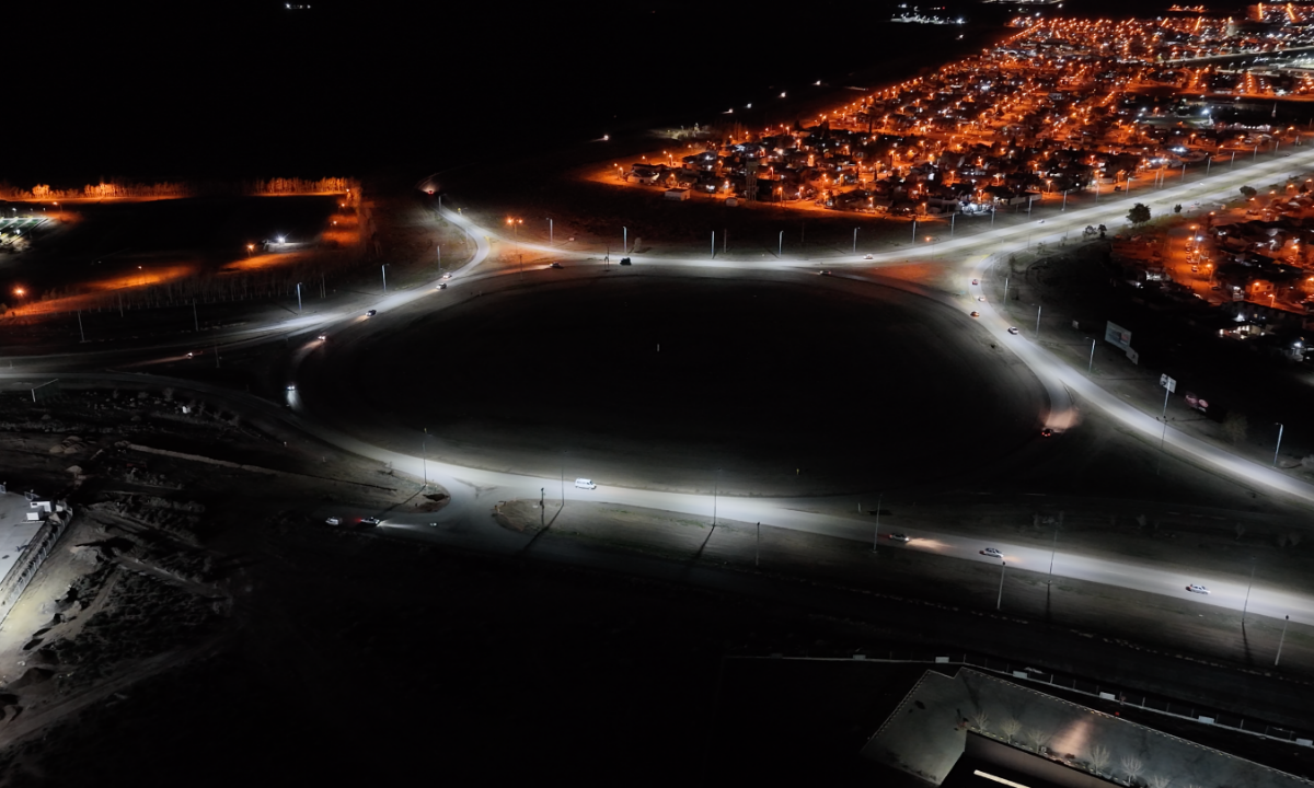 La Cooperativa Eléctrica de Trelew continúa ampliando el alumbrado LED en distintos sectores de la ciudad