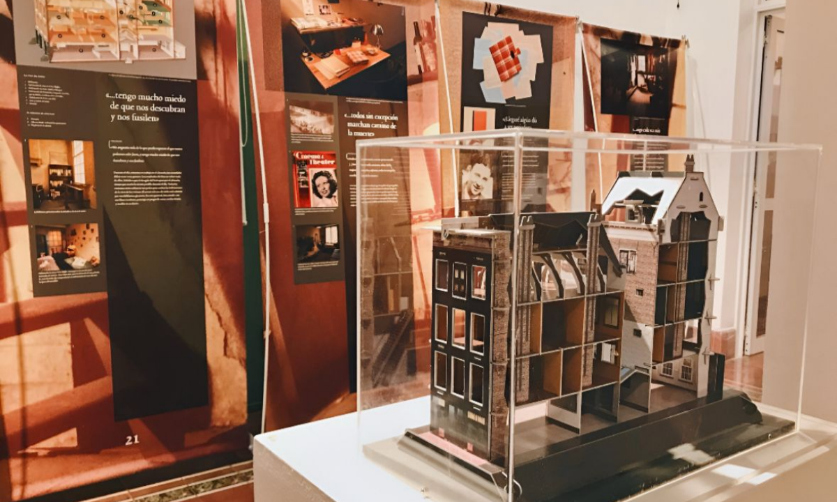 Rawson inauguró la muestra “Ana Frank: Una historia vigente”
