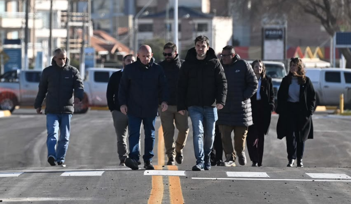 Torres y Sastre recorrieron la obra del boulevard Brown, que quedará habilitada este jueves