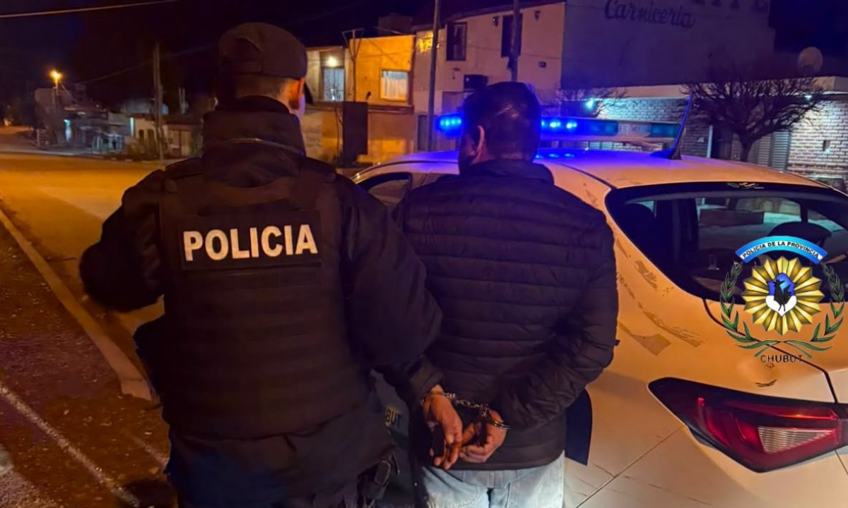 Un hombre fue apuñalado tras una pelea a la salida de un bar y hay un detenido en Trelew