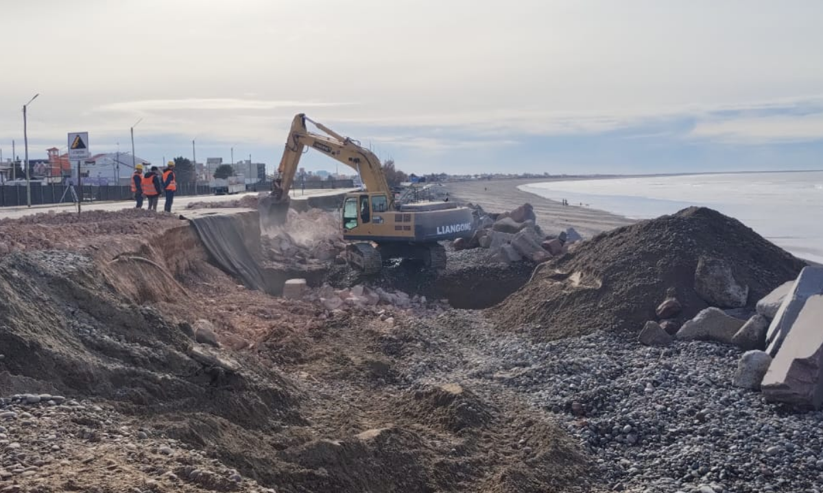 Provincia avanza con la obra de protección costera de Playa Unión
