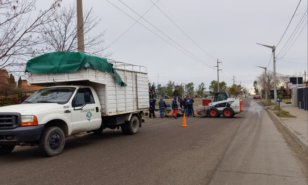 Avanzan con el plan de reparación y reconstrucción de calzadas en distintos sectores de Trelew