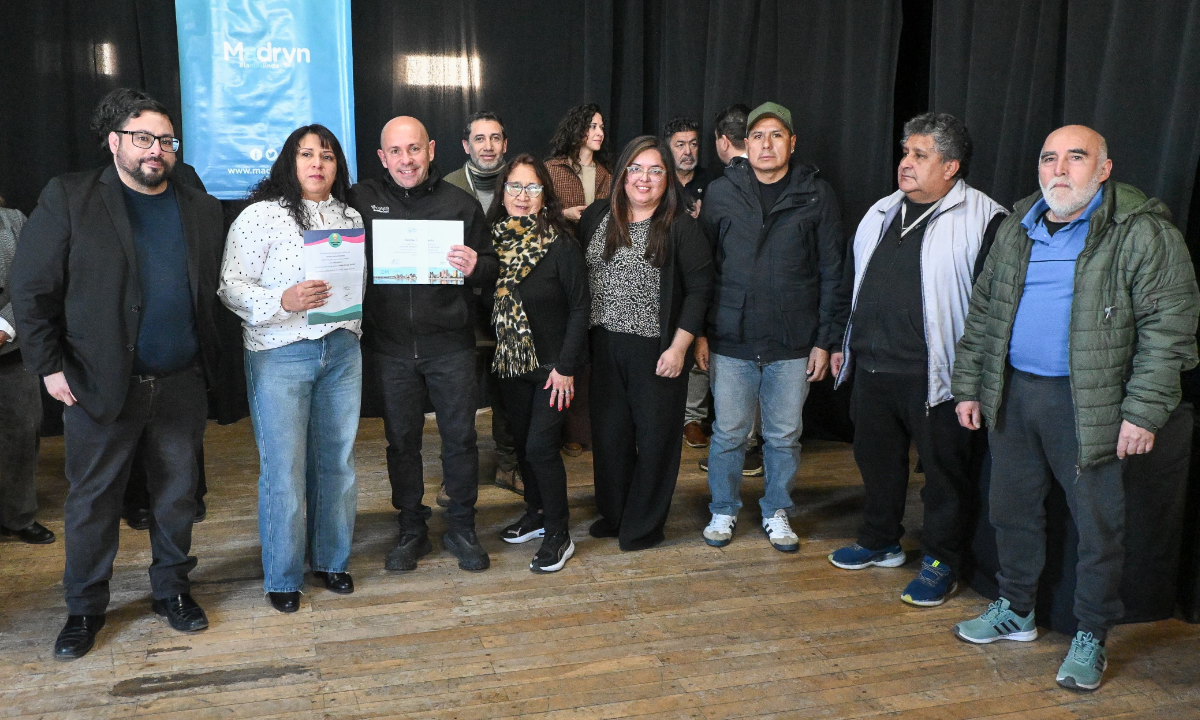 Sastre encabezó la proclamación de nuevas autoridades de asociaciones vecinales en Puerto Madryn