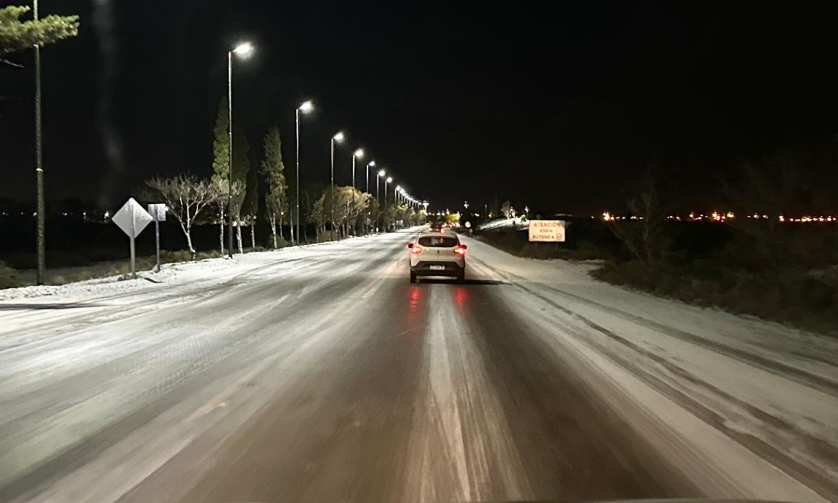Julio arrancó con frío, nieve y marejada