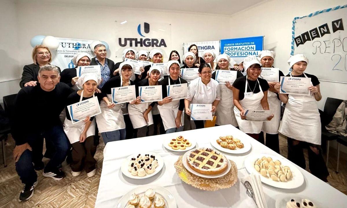 Provincia y UTHGRA finalizaron una capacitación gastronómica con salida laboral