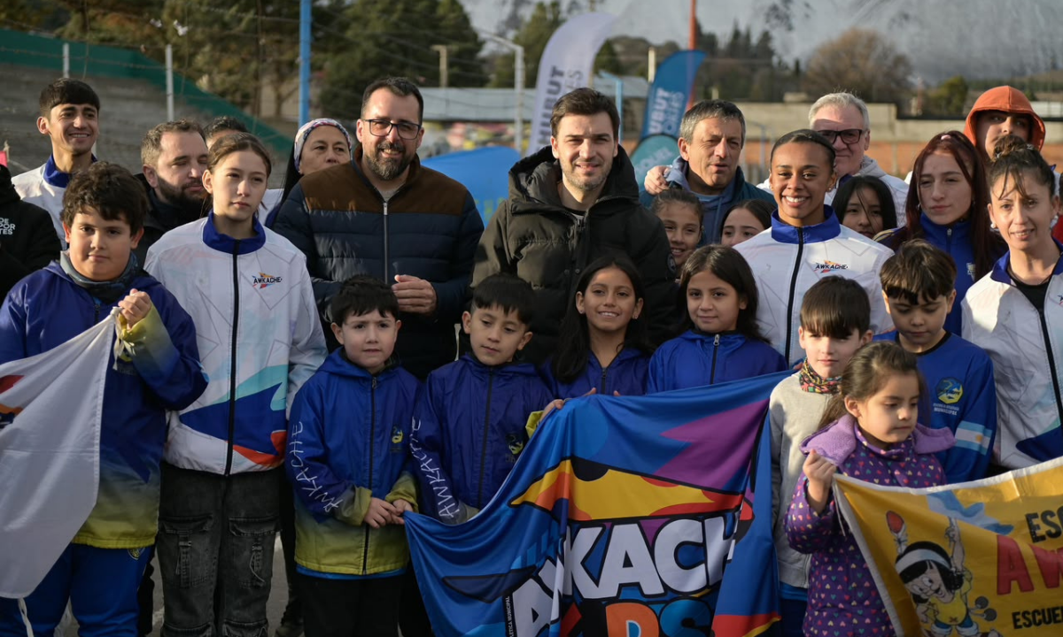 Plan Galina: Torres y Taccetta firmaron el convenio para modernizar integralmente la Pista Municipal de Atletismo de Esquel