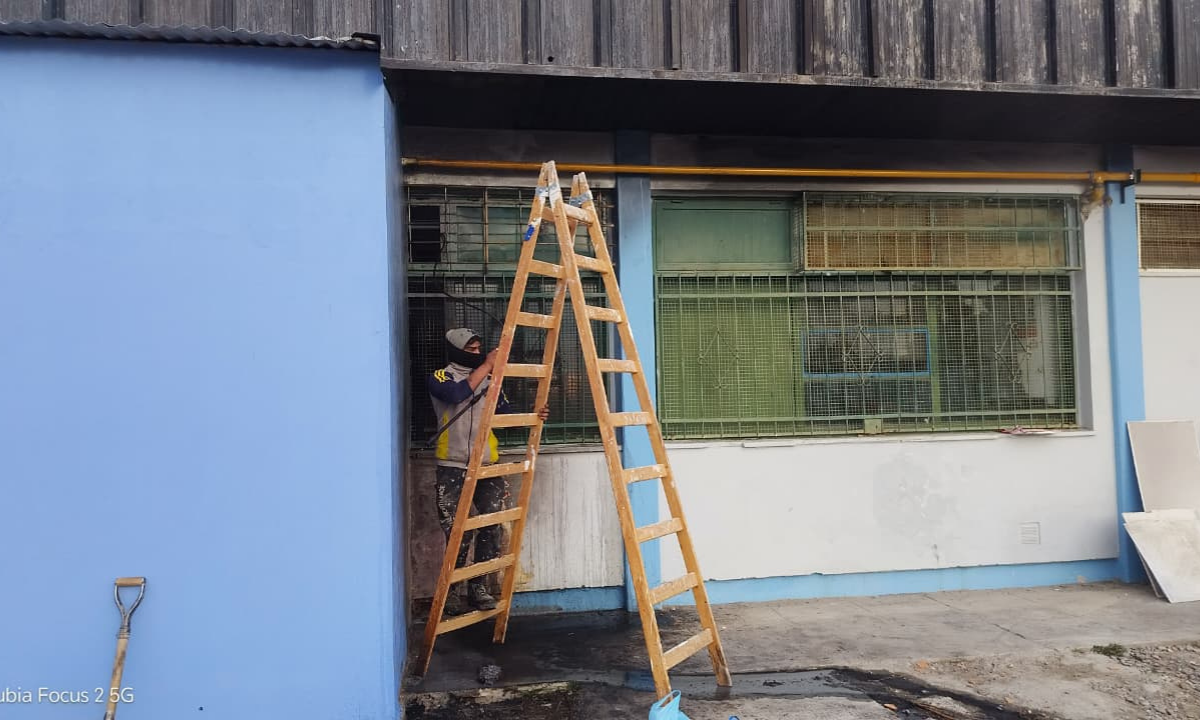 Tras el incendio en la Escuela 174, avanzan con reparaciones y medidas de seguridad