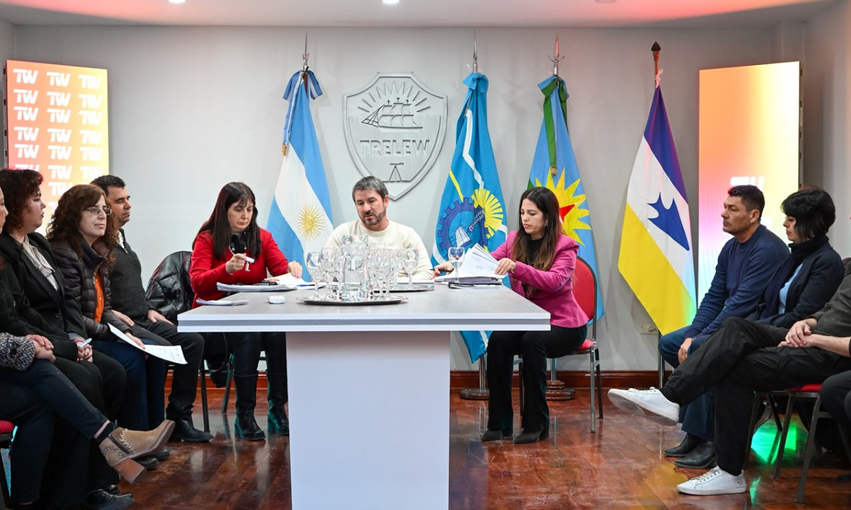 Trelew: cómo acceder a la tarjeta de $100.000 para adultos mayores