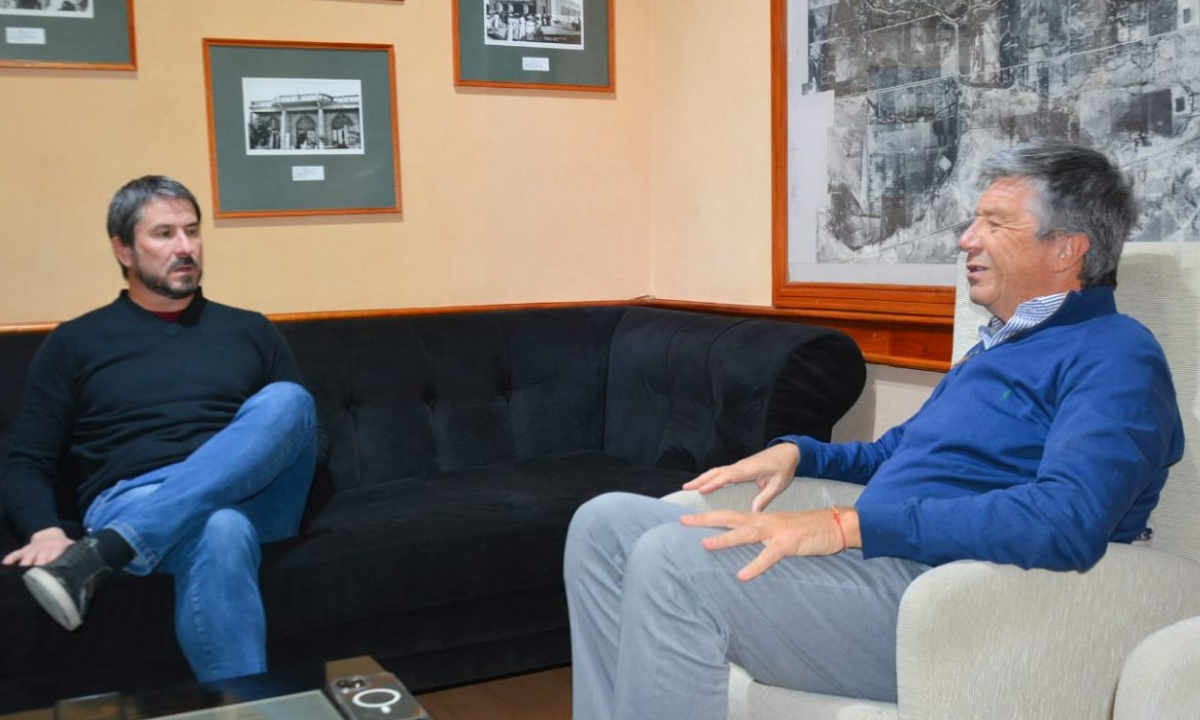Gustavo Menna respaldó a Gerardo Merino para conducir la UCR