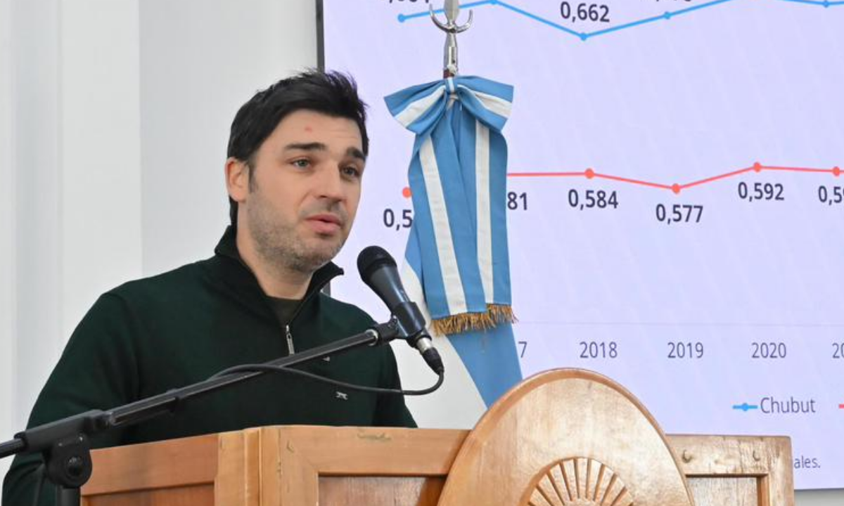 Torres anticipó que lo más probable es que Chubut tenga elecciones separadas de las nacionales