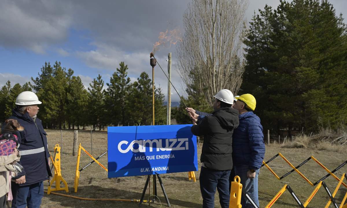 Torres y Taccetta inauguraron una obra esperada durante 14 años que permitirá llevar gas a más de 70 familias de Esquel