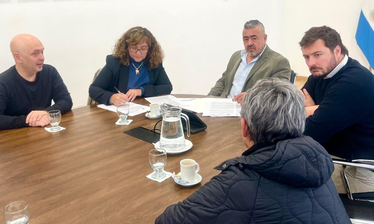 El Gobierno provincial y la Cooperativa Eléctrica de Trelew unen esfuerzos para fortalecer la prevención del delito