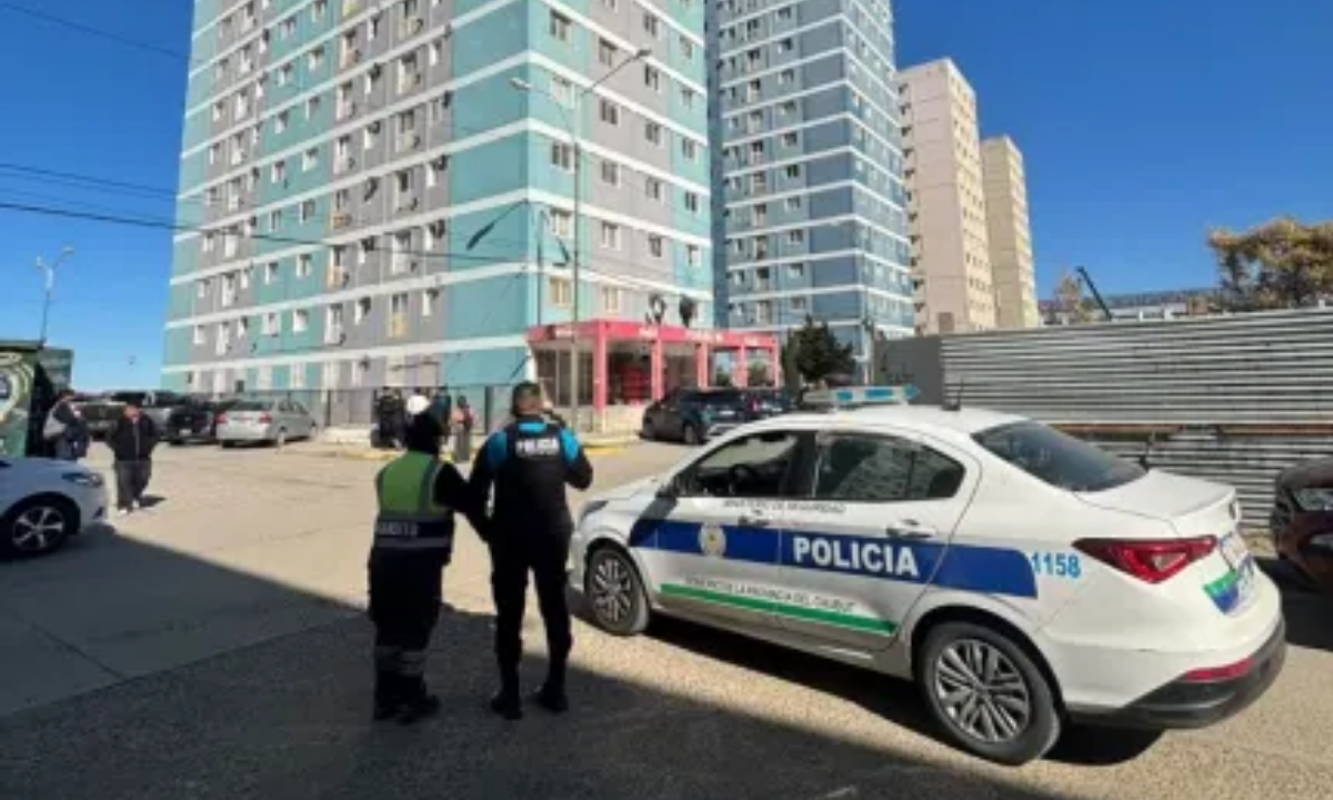 Tragedia en Comodoro: murió un niño de 9 años tras caer de un séptimo piso