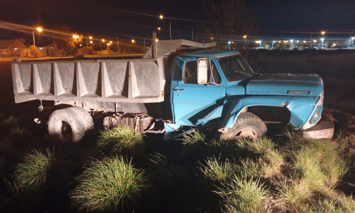 Choque frontal en la zona norte de Trelew: un camionero dio positivo de alcoholemia