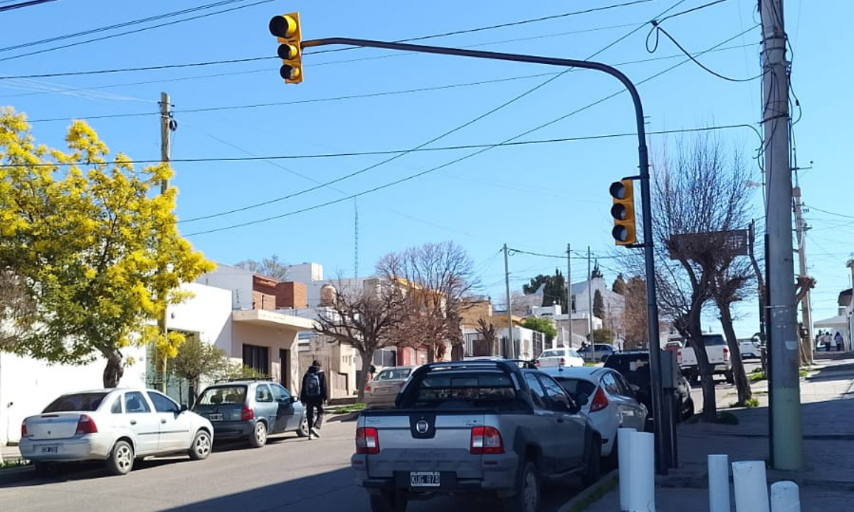 El semáforo de A. P. Bell y Gales comenzará a funcionar en los próximos días