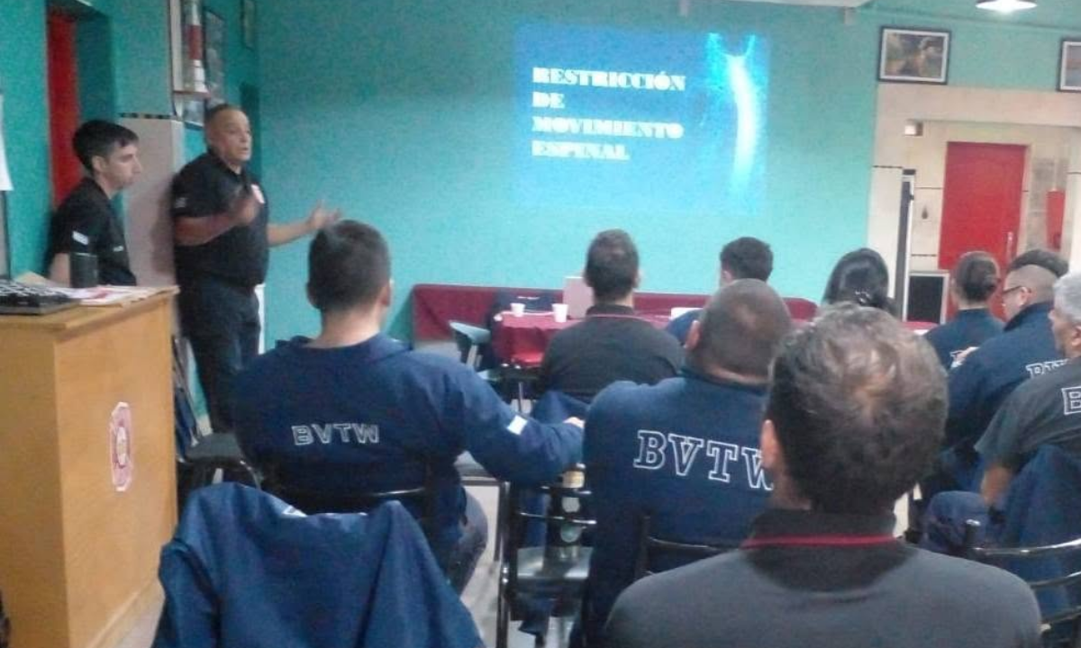 Bomberos de Trelew reforzará la prevención del suicidio con charlas y primeros auxilios psicológicos
