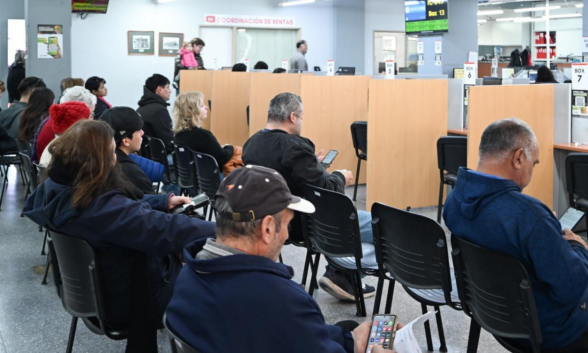 Trelew extendió un día el plan de regularización tributaria por el corte de energía